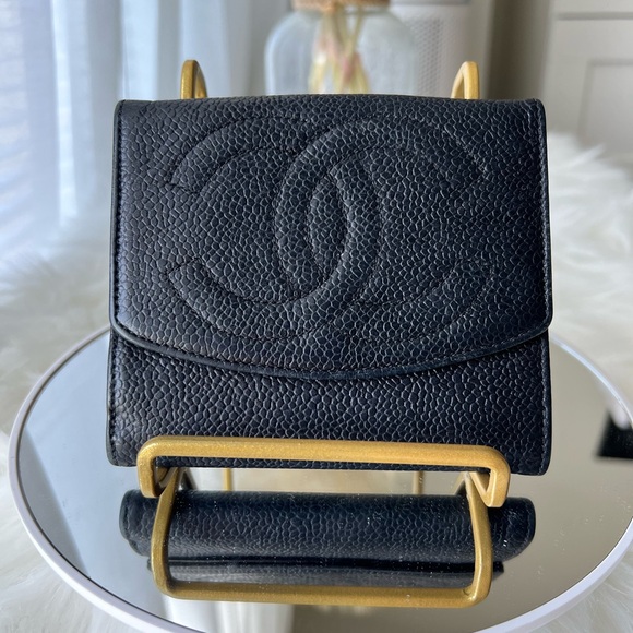 CHANEL Handbags - CHANEL Vintage Black Bi-fold Wallet with Coin Holder~ EUC 😍🔥